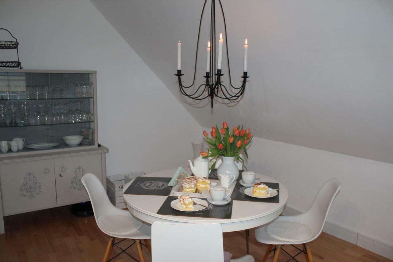 Ferienwohnung Im Tuermchen Oberfell Екстер'єр фото