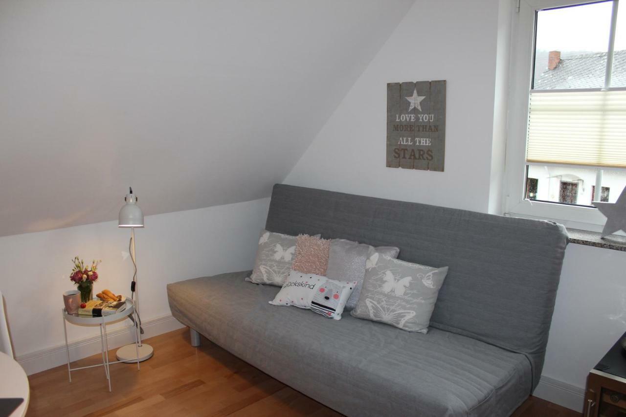 Ferienwohnung Im Tuermchen Oberfell Екстер'єр фото