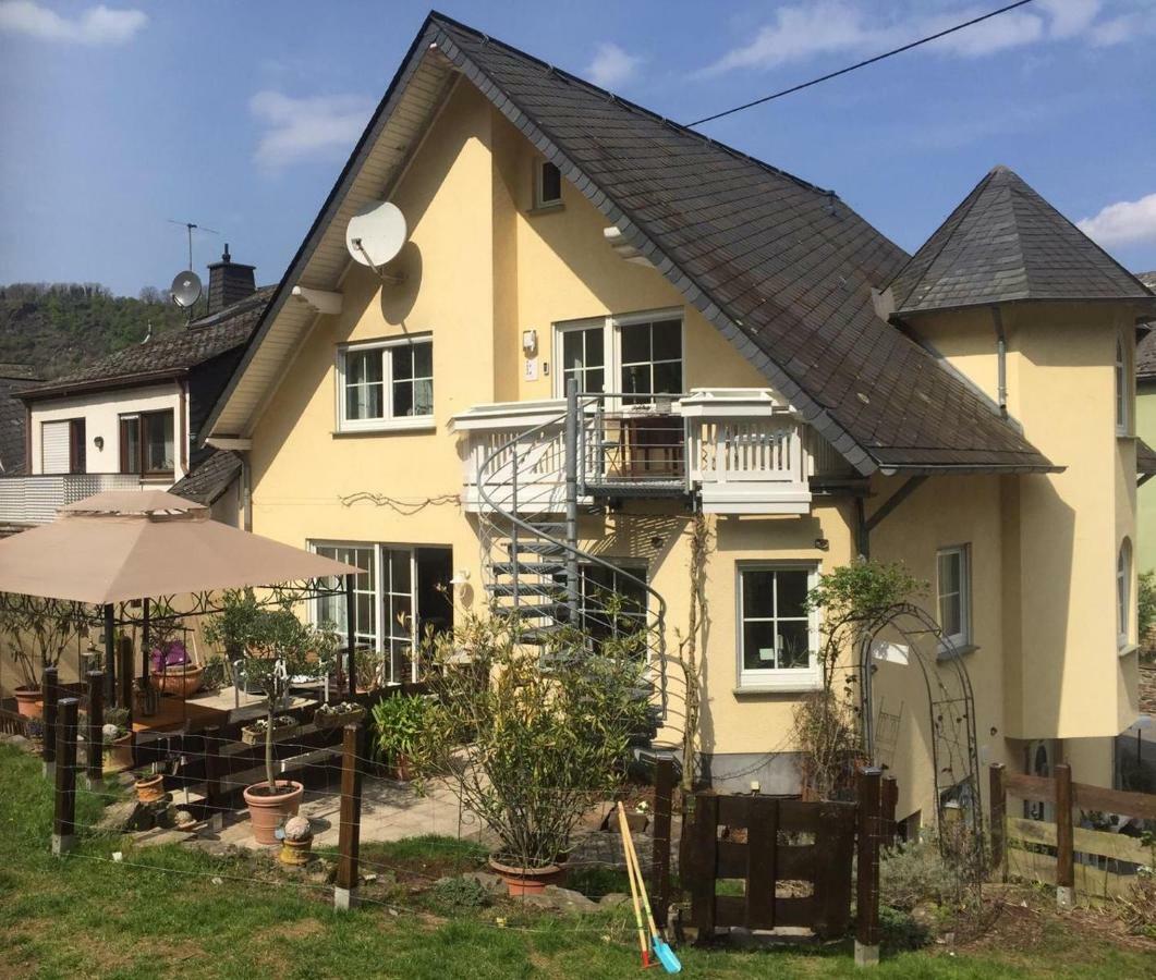 Ferienwohnung Im Tuermchen Oberfell Екстер'єр фото